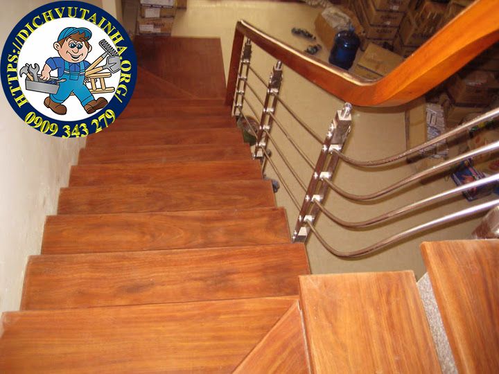 sửa cầu thang gỗ tại nhà phường Chánh Hưng
