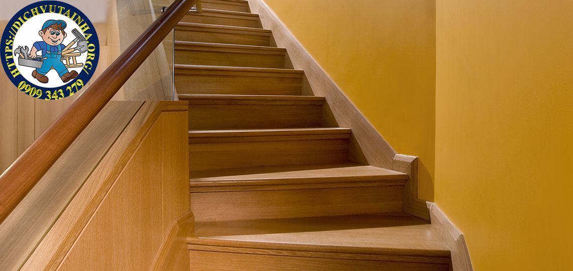 sửa cầu thang gỗ tại nhà phường Tân Hưng