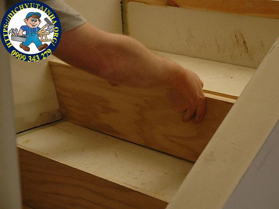 sửa cầu thang gỗ tại nhà phường Trảng Dài
