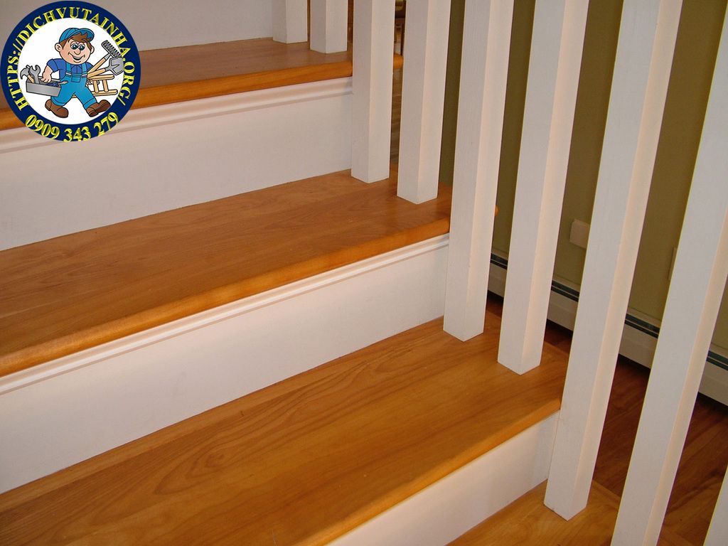 sửa cầu thang gỗ tại nhà phường Xóm Chiếu