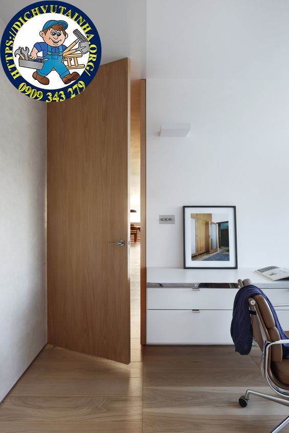 sửa chữa cửa gỗ tại nhà phường Phú Nhuận