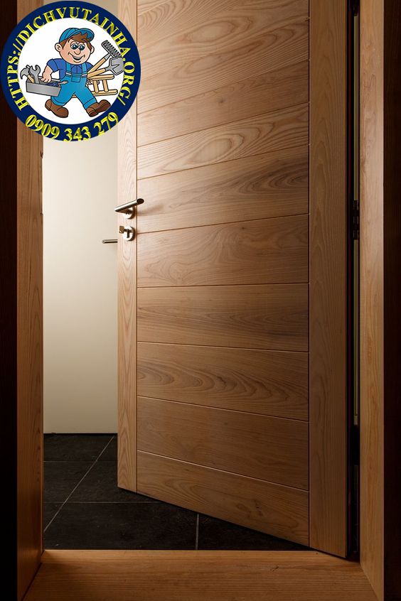 sửa chữa cửa gỗ tại nhà Xã Bình Khánh