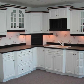 SỬA CHỮA TỦ GỖ TP DĨ AN